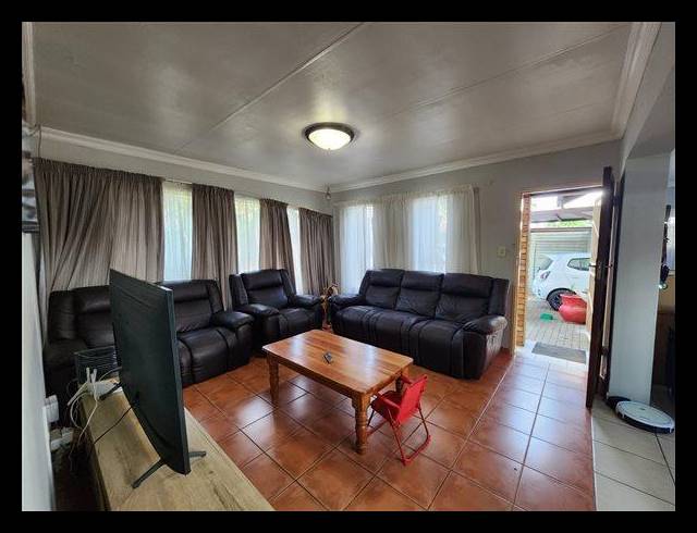 3 BEDROOM HOUSE FOR SALE IN GLEN MARAIS